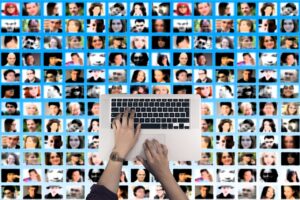 keyboard, hands, write, input, group, keys, people, successor, friends, to chat, chat, surfing, network, global, social, media, successor, chat, chat, chat, chat, chat